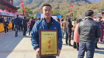 2025年，甘肃省陇南市康县天麻麻王评比及招商会在阳坝召开。三河坝镇斜坡村天麻种